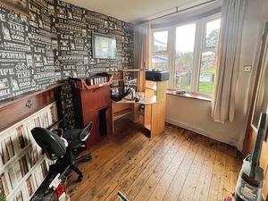 Dining room- click for photo gallery